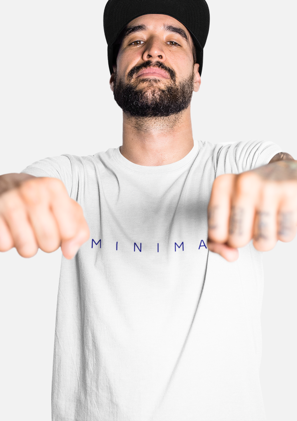 Minimal men’s round neck white tshirt