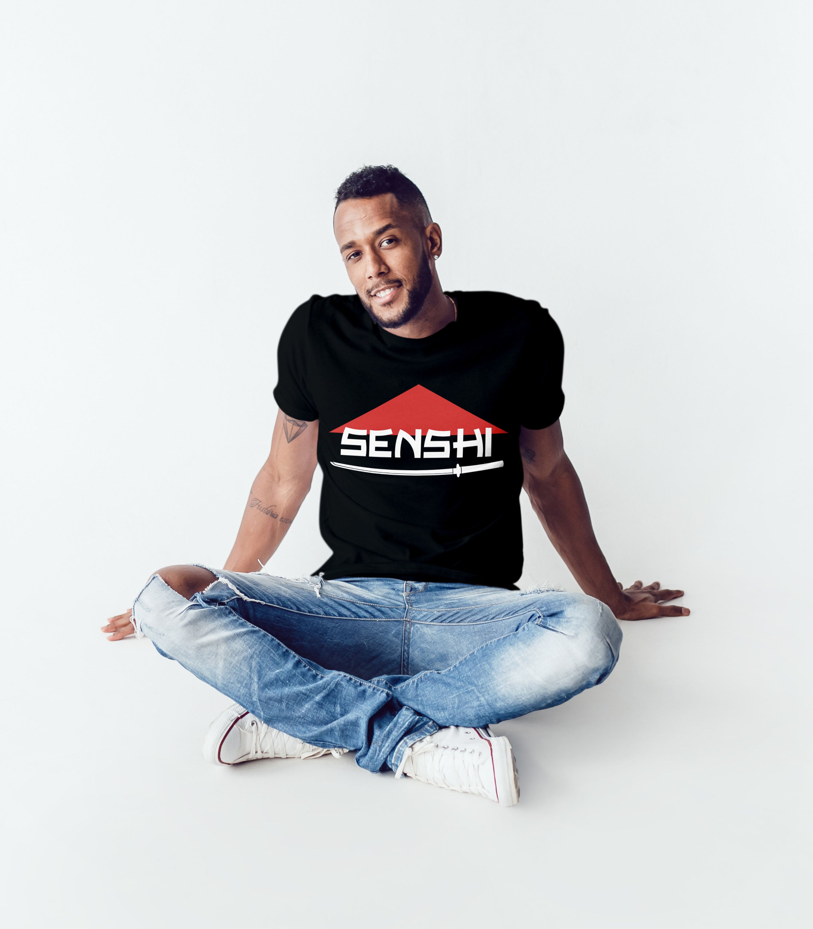 Senshi men’s round neck black regular fit tshirt